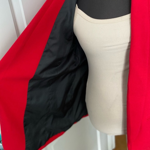 EUC Womens red blazer Size: L - Picture 3 of 5